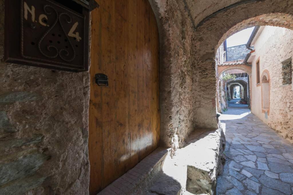 فيلا La Casa Di Sandra A نولي المظهر الخارجي الصورة