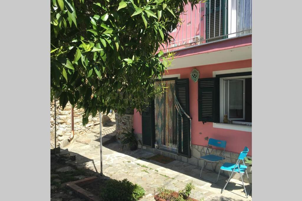 فيلا La Casa Di Sandra A نولي المظهر الخارجي الصورة